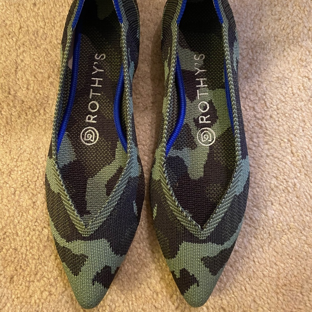 Rothys olive camo point size 6.5